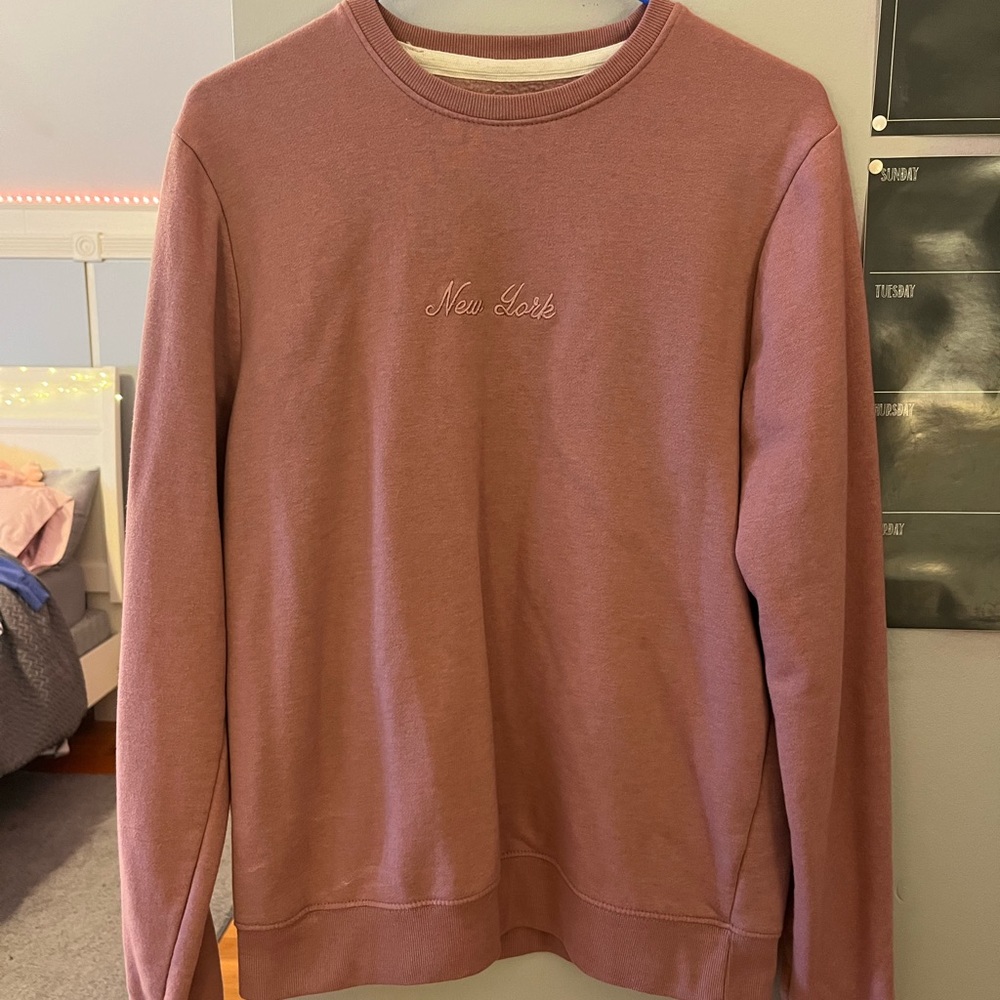 Men’s Light pink New York embroidered Crew Neck.